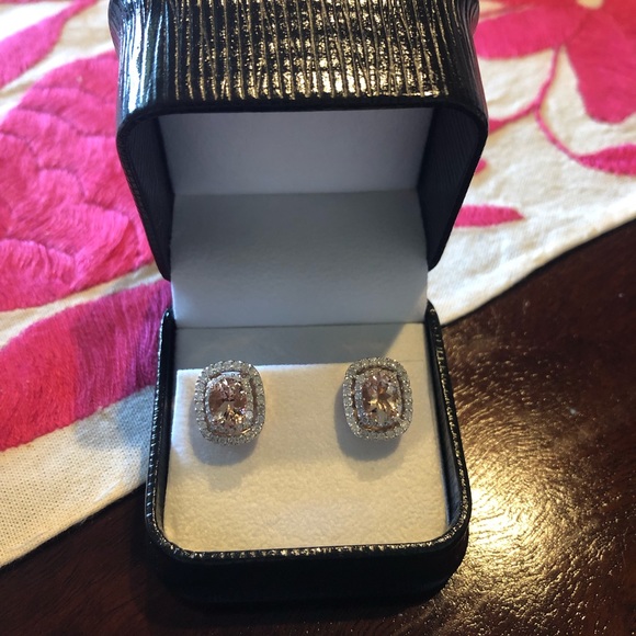 Stunning, new 14 kt Rose Gold Morganite & Diamond main image 3